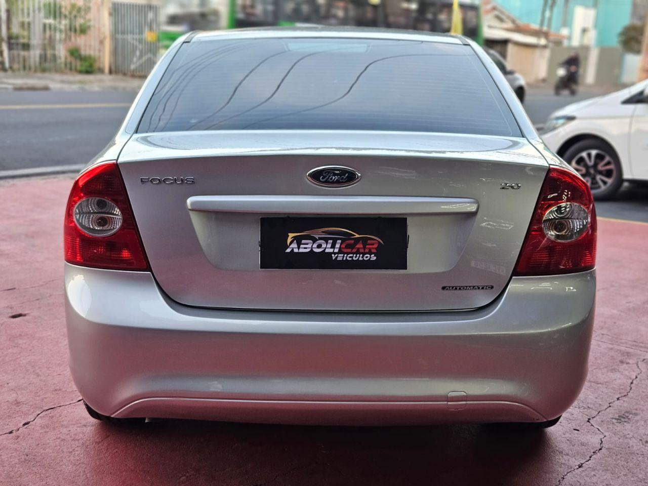 FORD Focus Sedan - Foto