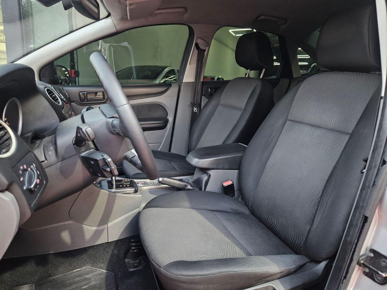 FORD Focus Sedan - Foto