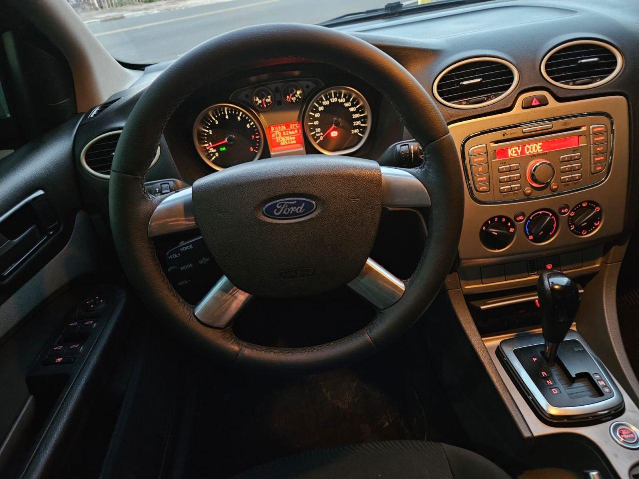 FORD Focus Sedan - Foto