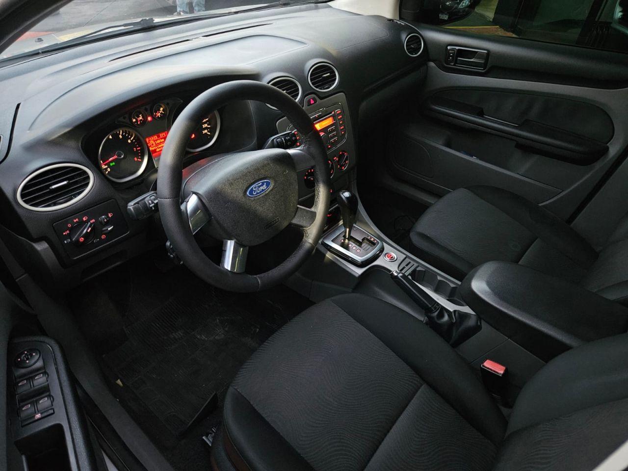 FORD Focus Sedan - Foto