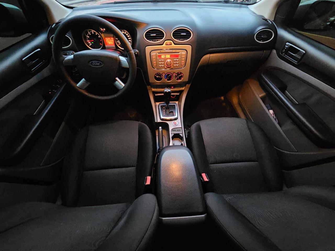 FORD Focus Sedan - Foto