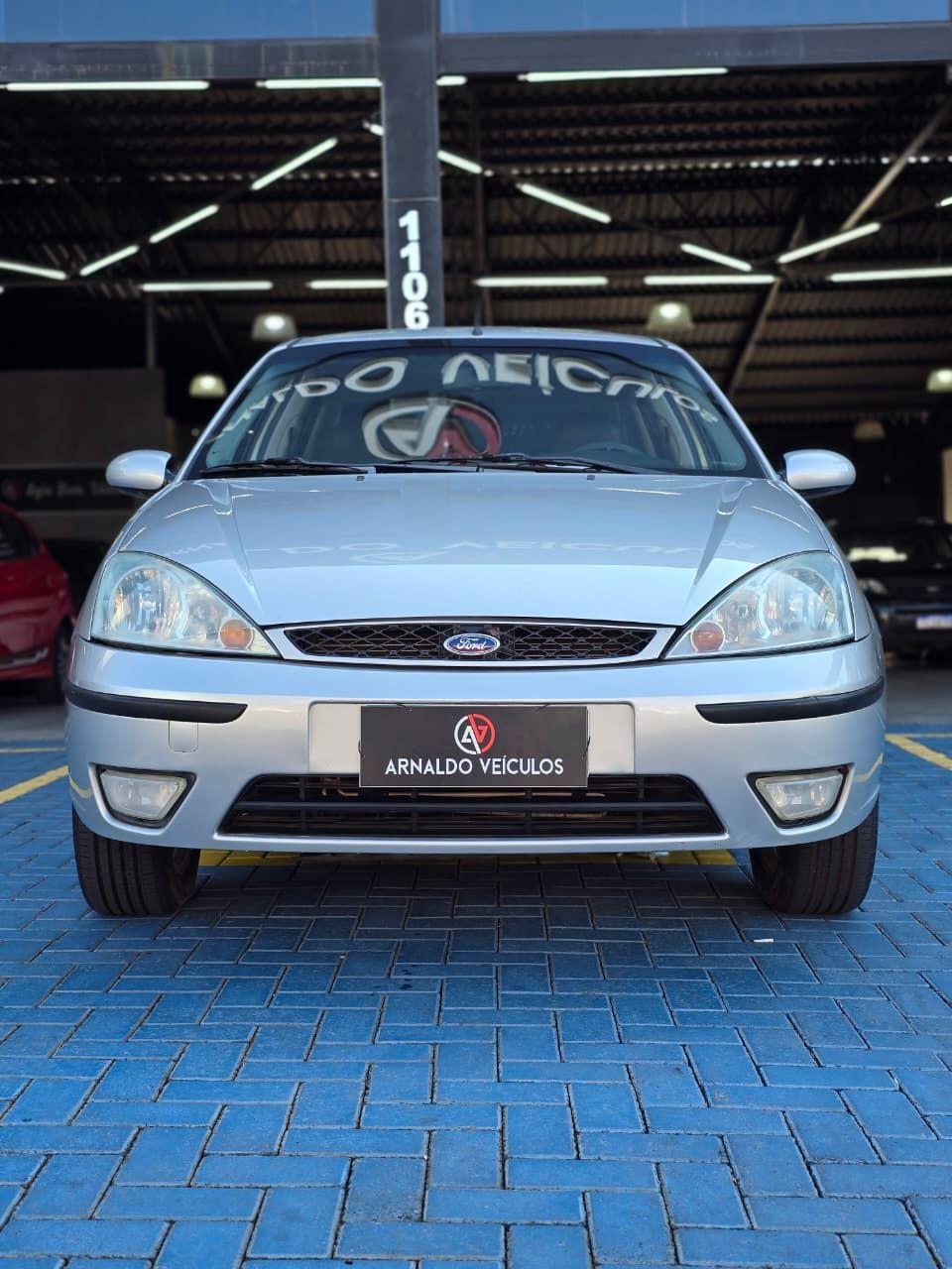 FORD Focus Sedan - Foto