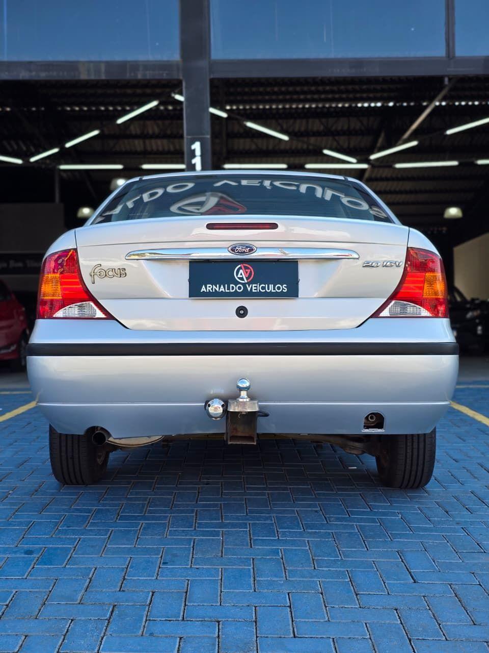 FORD Focus Sedan - Foto
