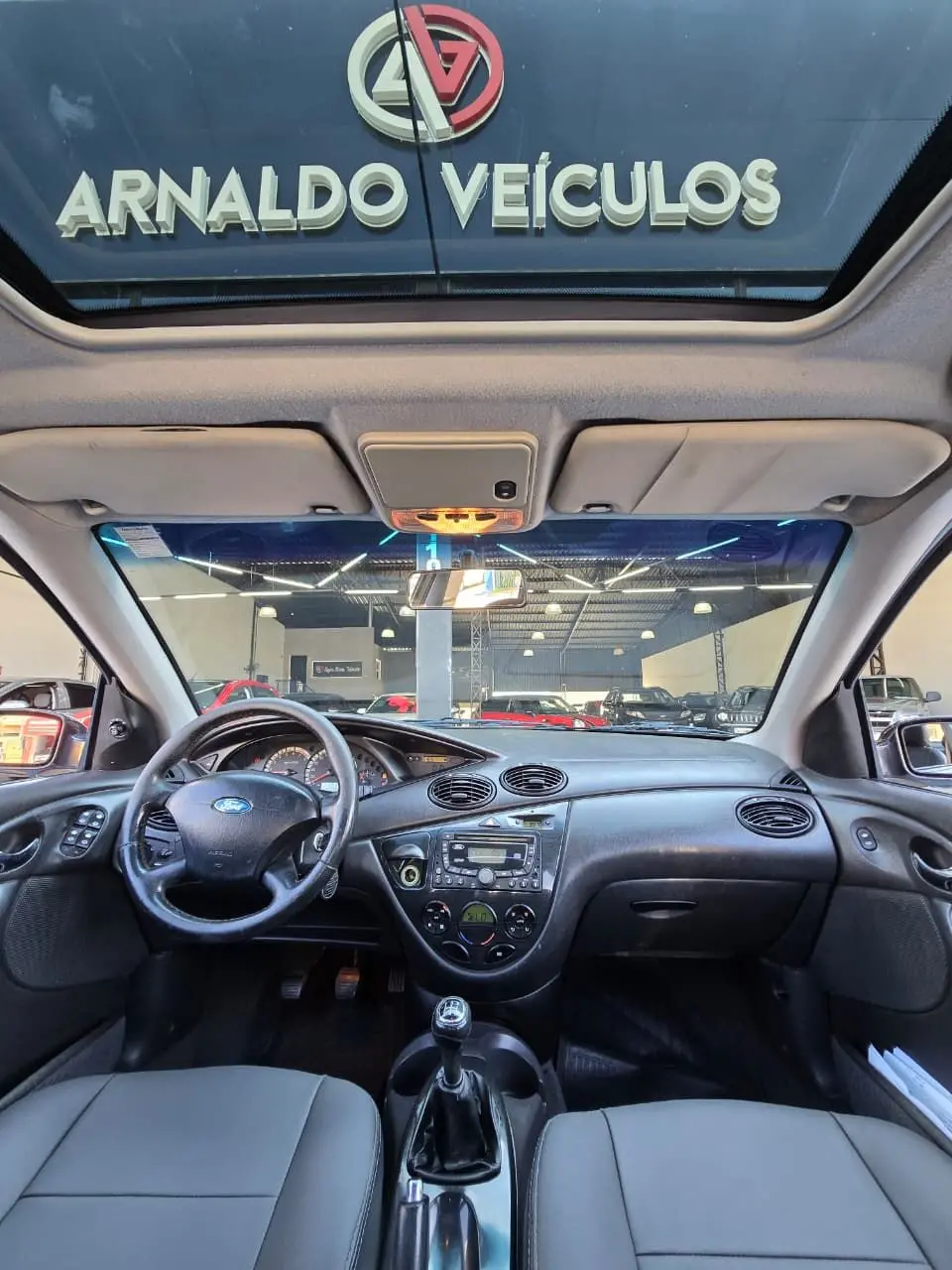 FORD Focus Sedan - Foto