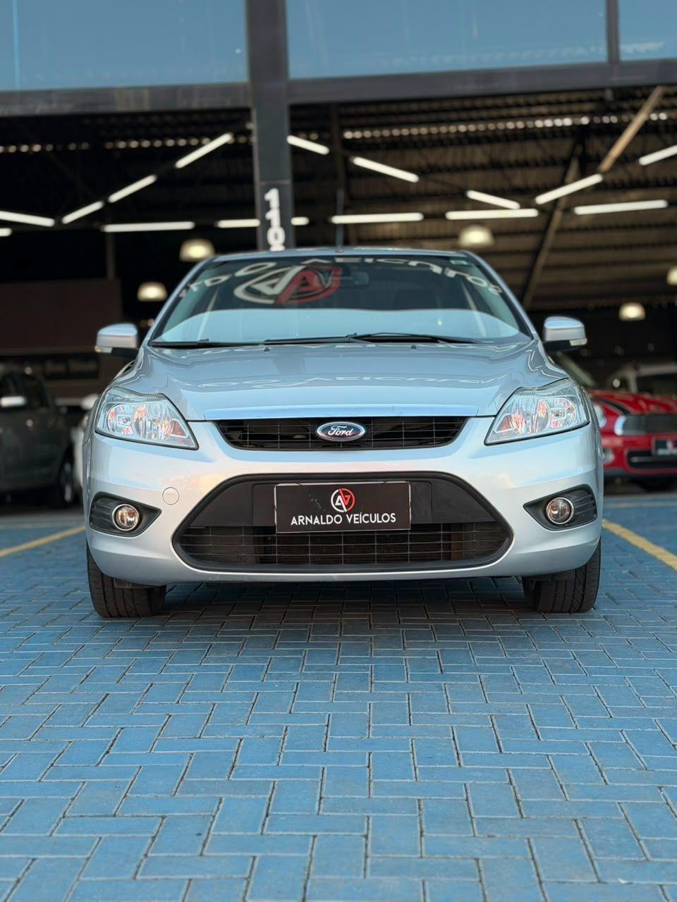 FORD Focus Sedan - Foto