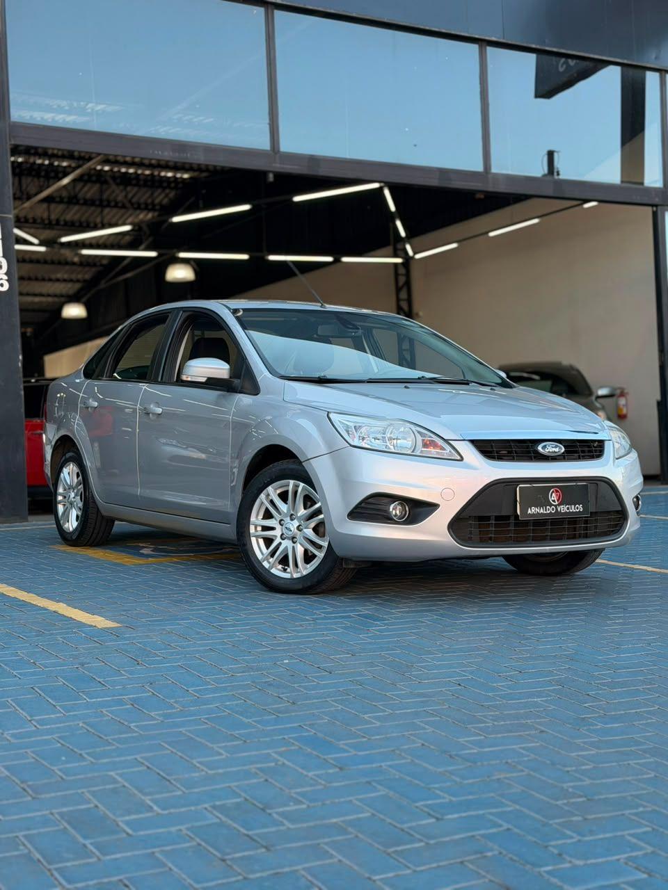 FORD Focus Sedan - Foto