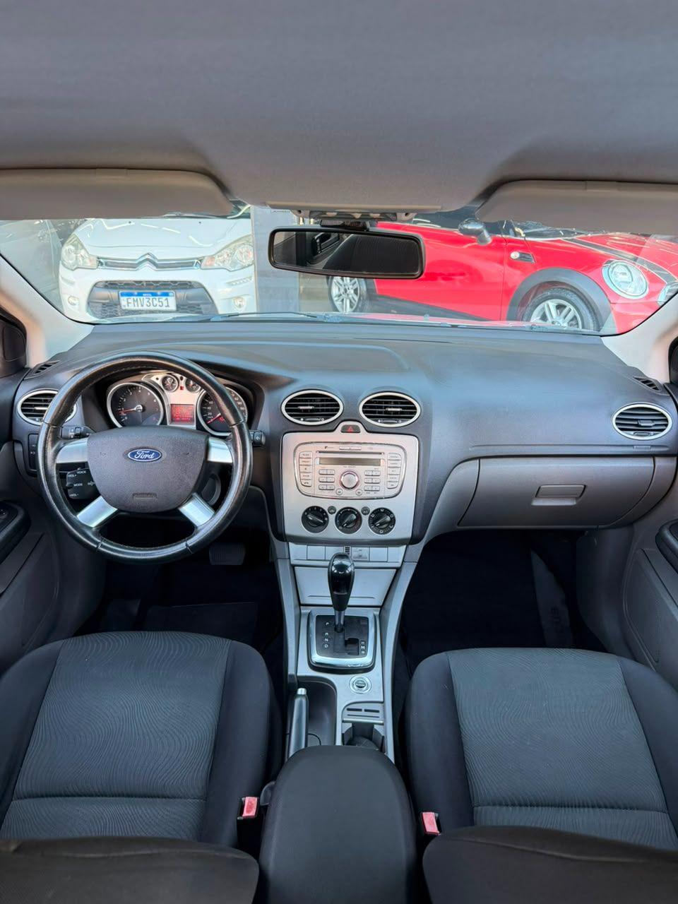 FORD Focus Sedan - Foto