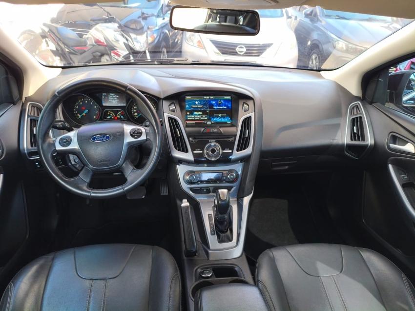 FORD Focus Sedan - Foto
