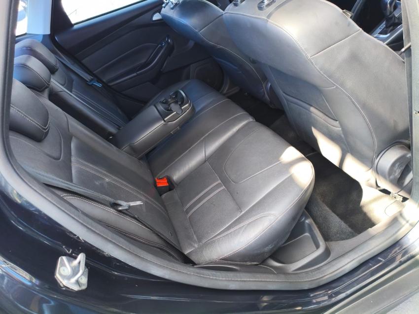 FORD Focus Sedan - Foto