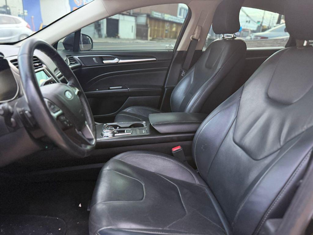 FORD Fusion - Foto