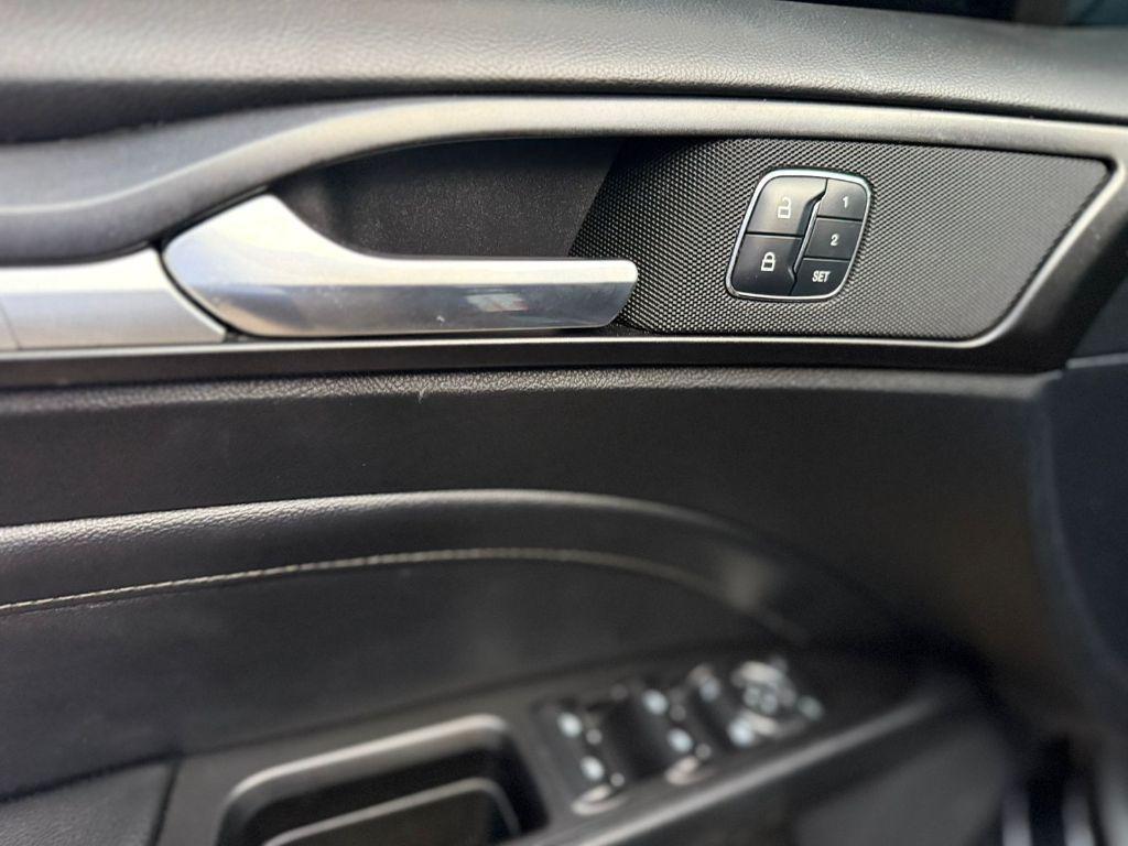 FORD Fusion - Foto