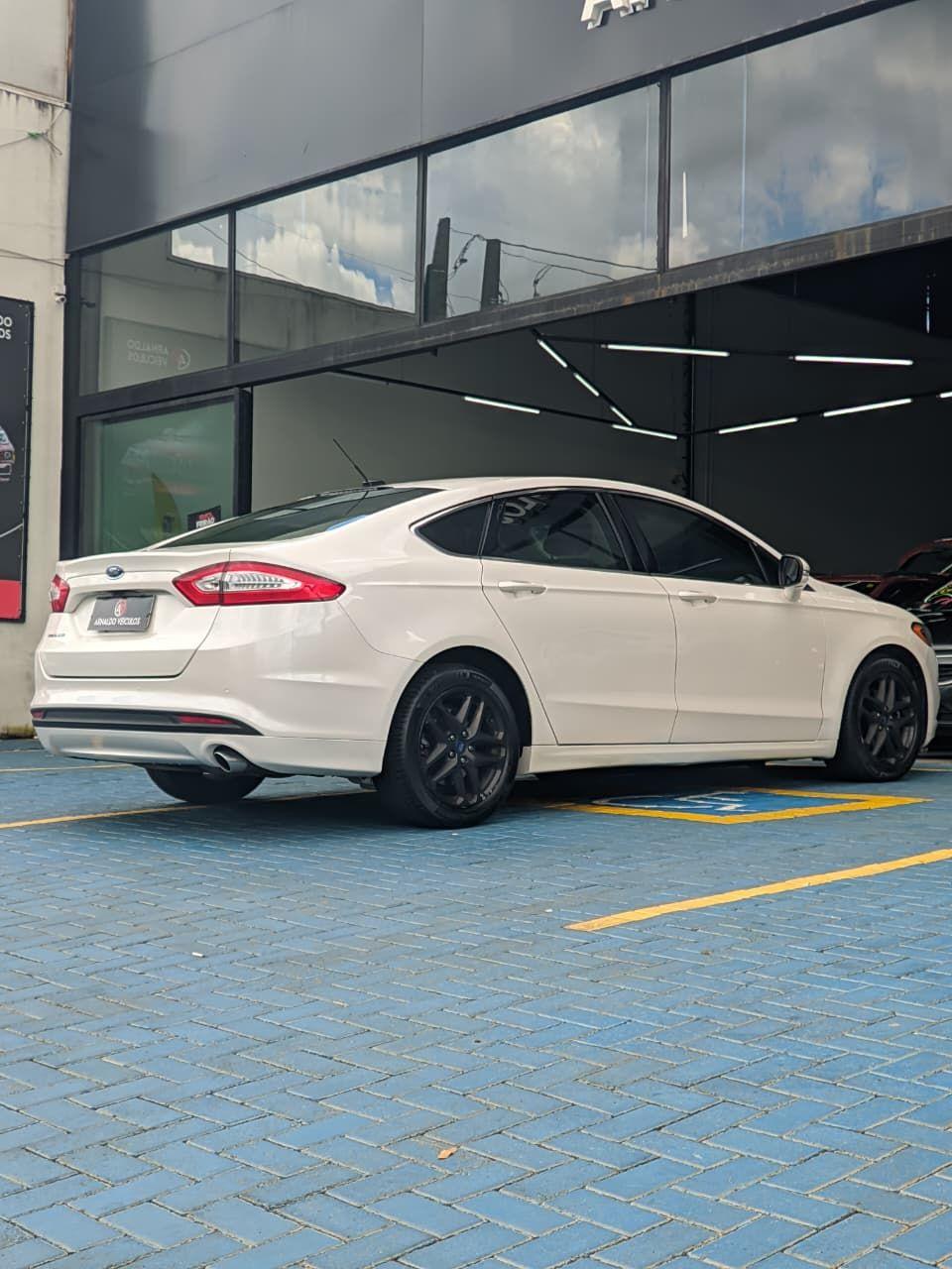 FORD Fusion - Foto