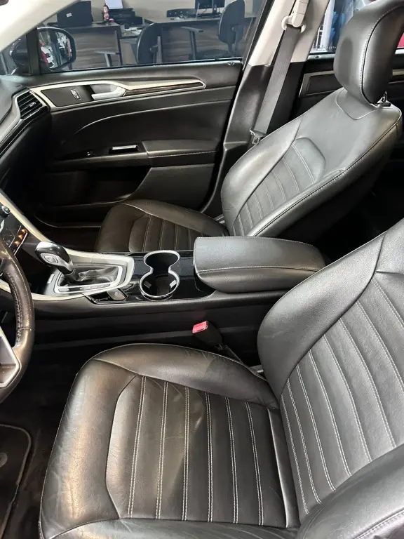 FORD Fusion - Foto