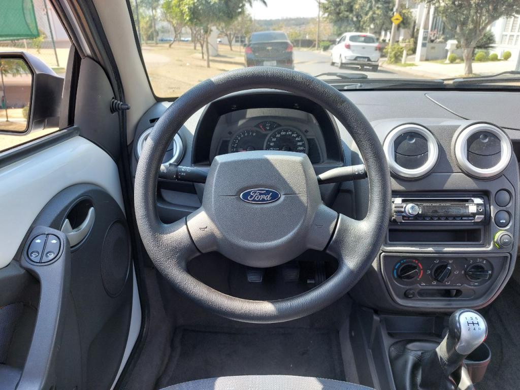 FORD Ka Hatch - Foto