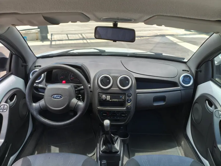 FORD Ka Hatch - Foto