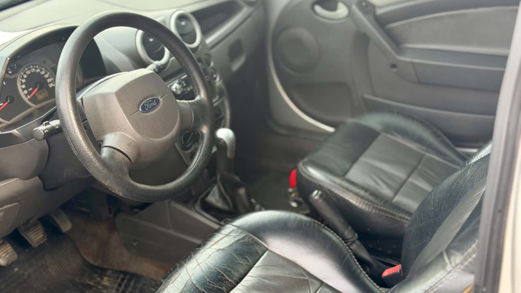 FORD Ka Hatch - Foto