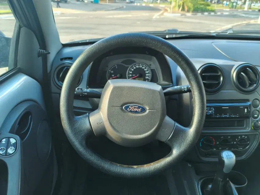 FORD Ka Hatch - Foto