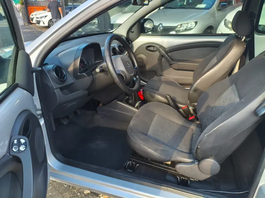 FORD Ka Hatch - Foto