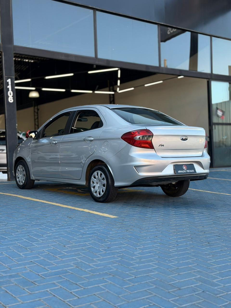 FORD Ka + Sedan - Foto
