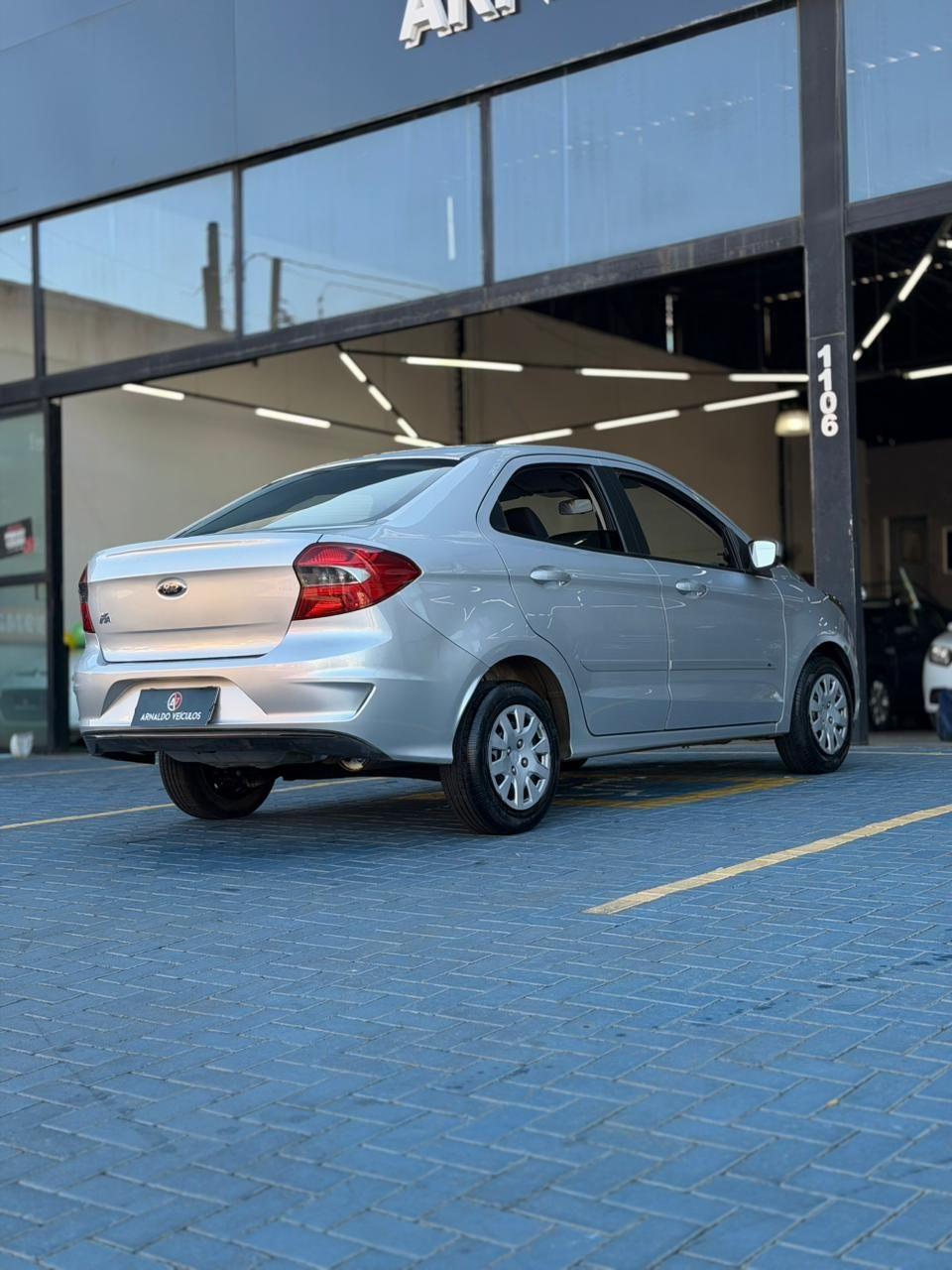 FORD Ka + Sedan - Foto