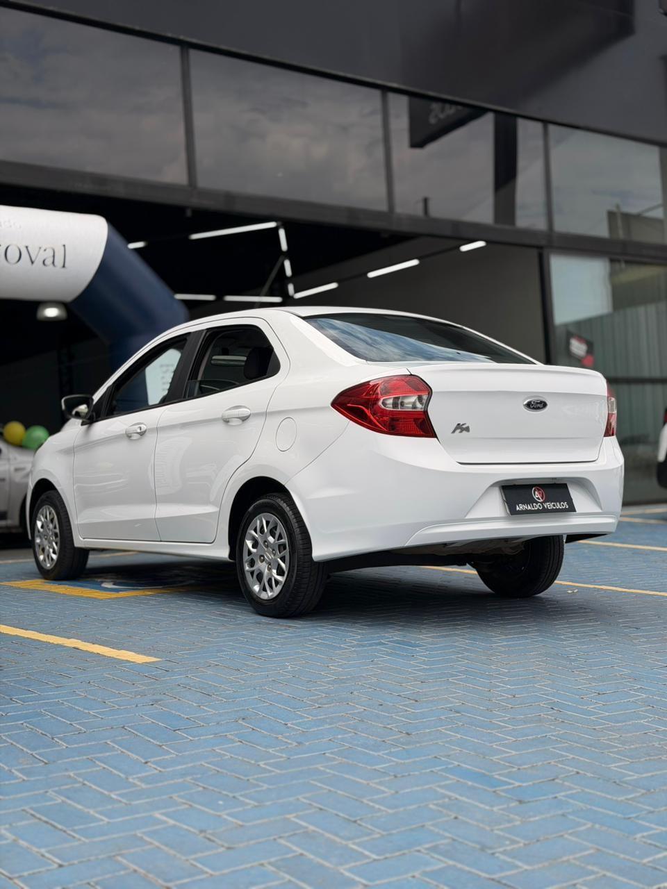 FORD Ka + Sedan - Foto