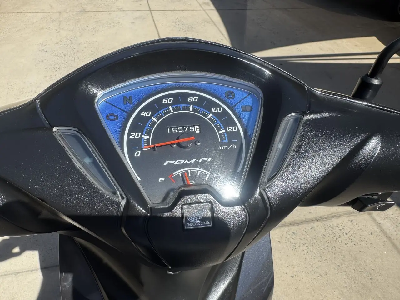 HONDA Biz 110 I - Foto