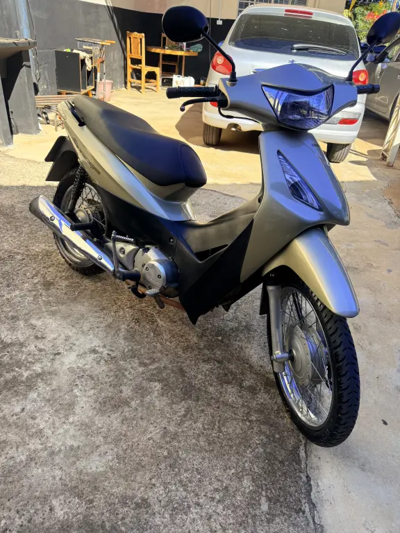 HONDA Biz 125 - Foto