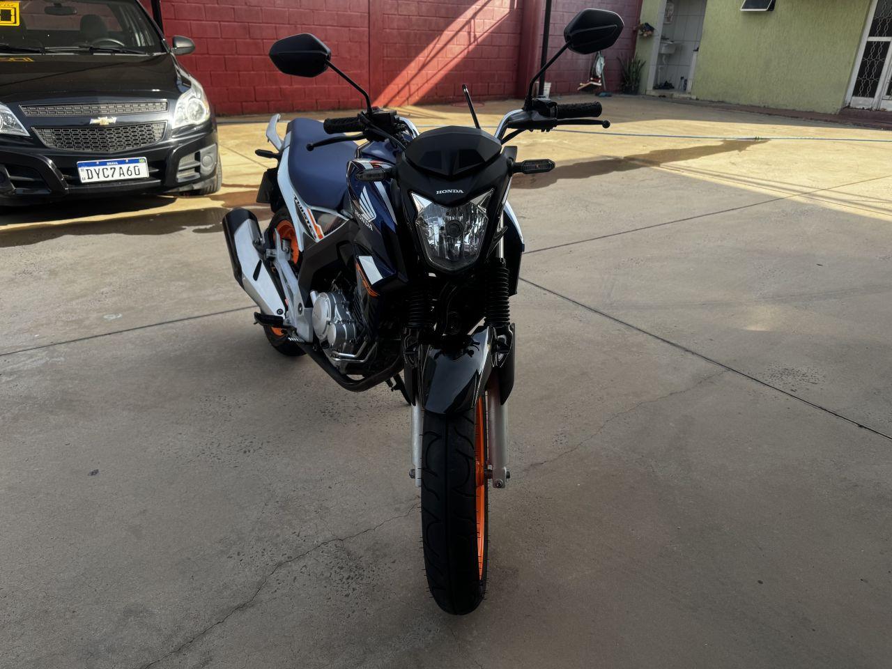 HONDA CB 250 F Twister - Foto