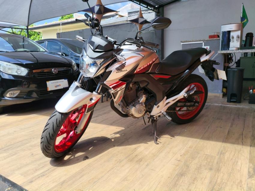 HONDA CB 250 F Twister - Foto