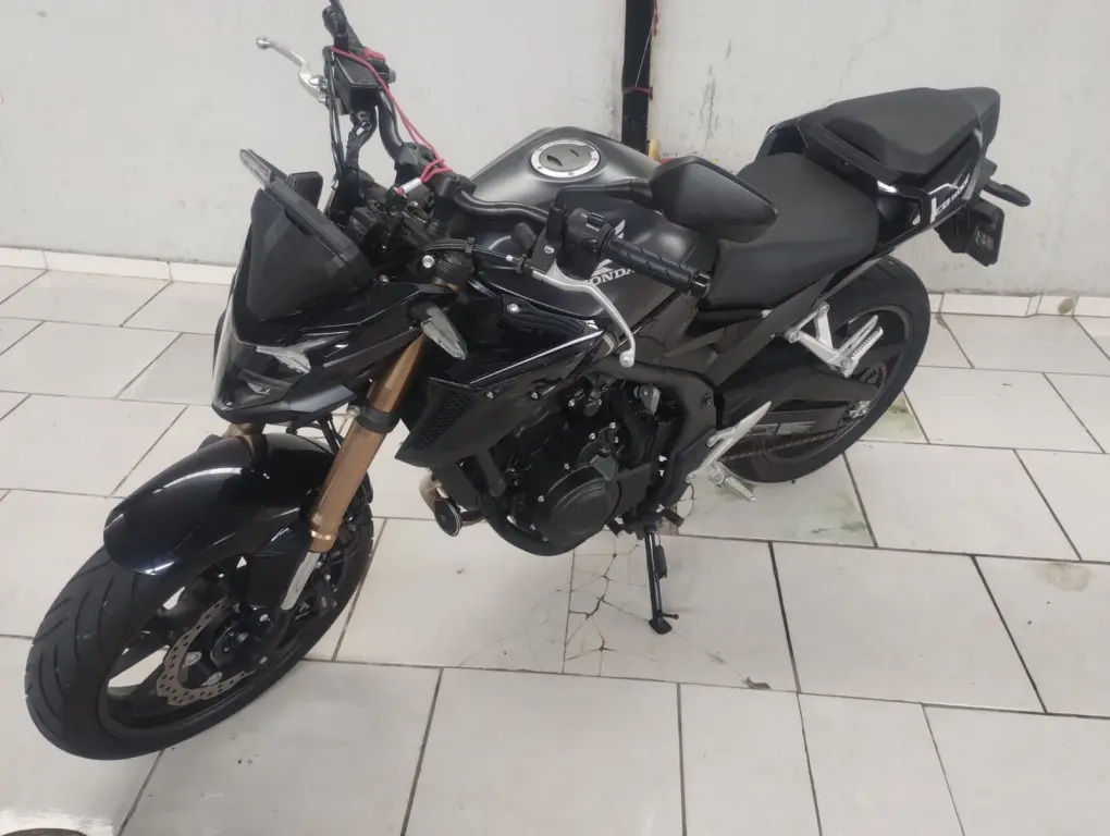 HONDA CB 500 F - Foto