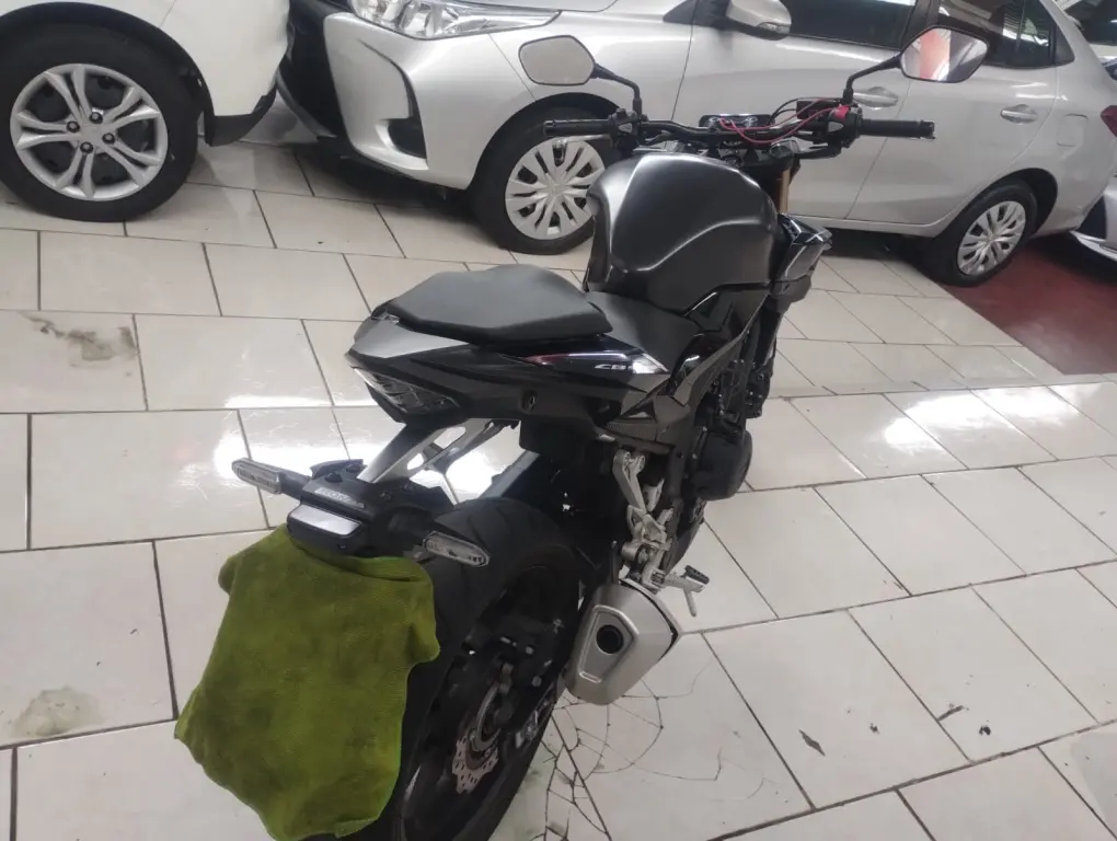 HONDA CB 500 F - Foto