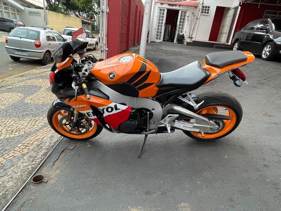HONDA CBR 1000 RR - Foto