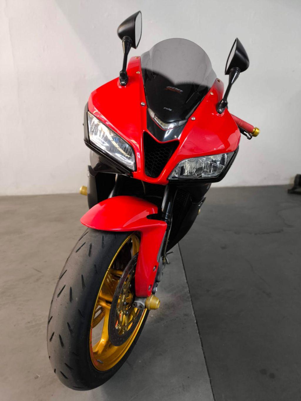HONDA CBR 600 RR - Foto
