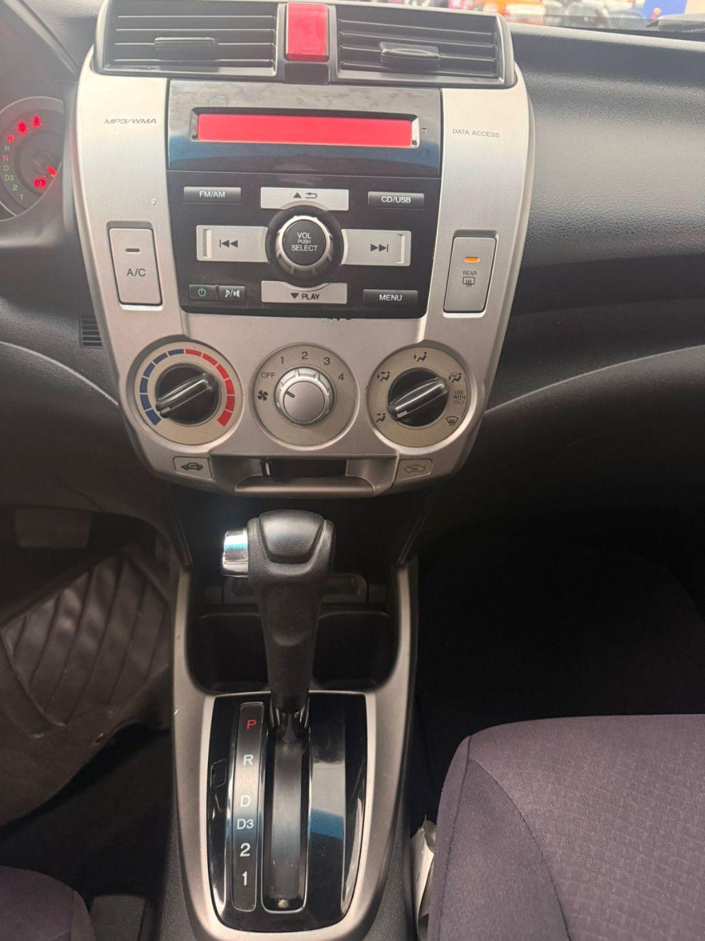 HONDA City Sedan - Foto