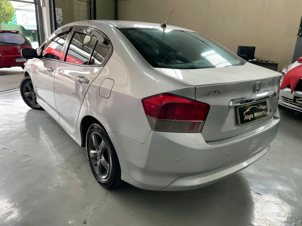 HONDA City Sedan - Foto