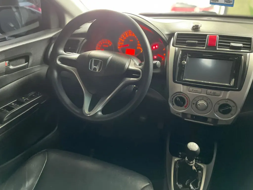 HONDA City Sedan - Foto