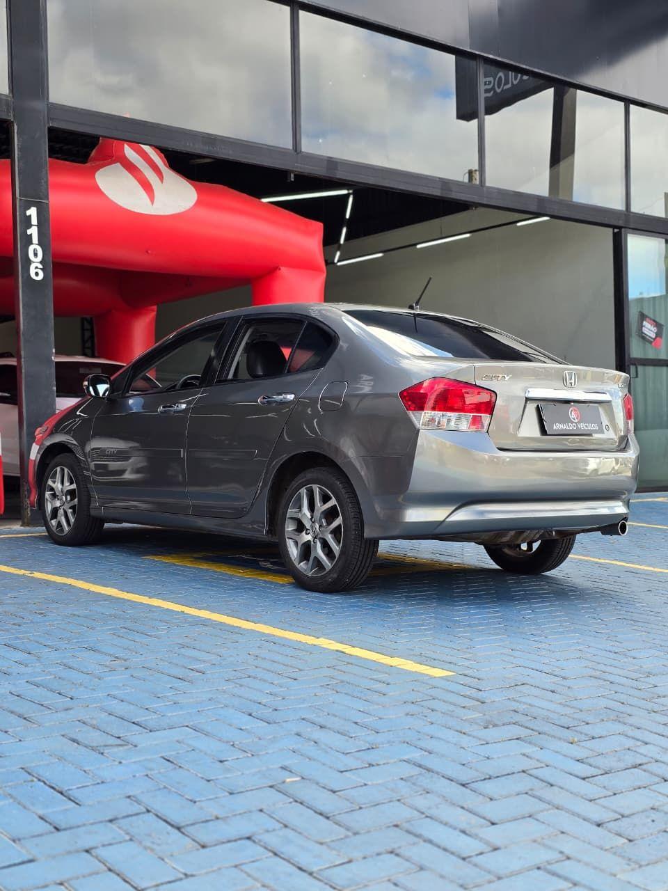 HONDA City Sedan - Foto