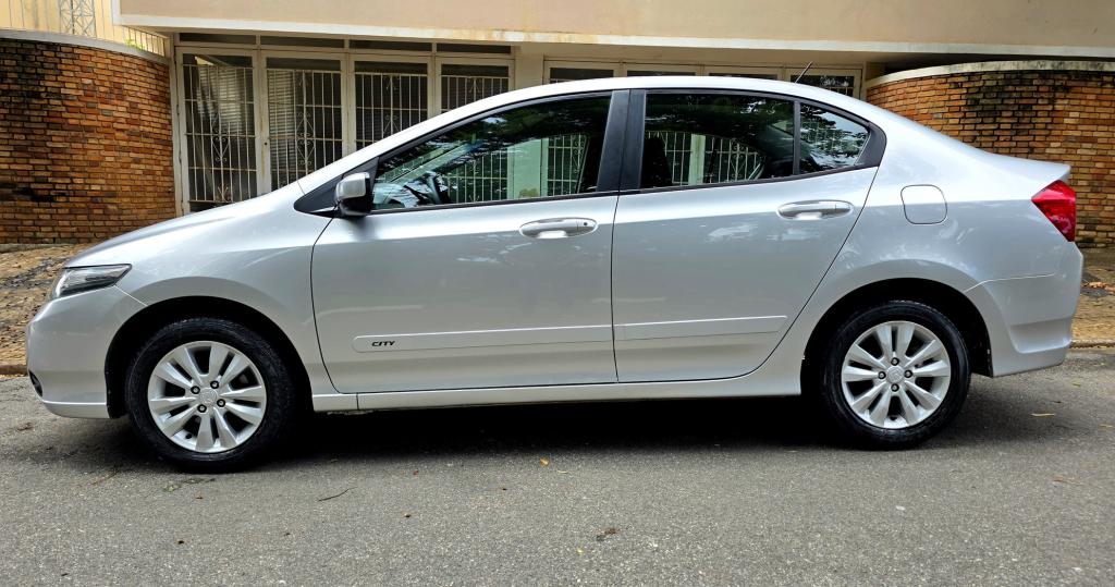 HONDA City Sedan - Foto