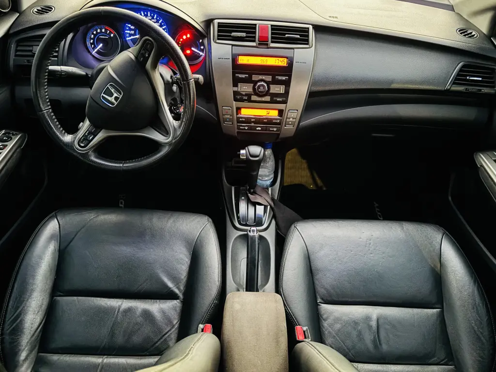 HONDA City Sedan - Foto