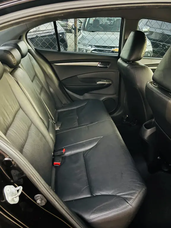 HONDA City Sedan - Foto