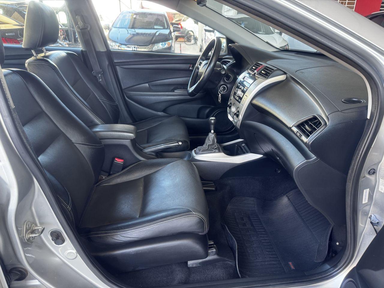 HONDA City Sedan - Foto