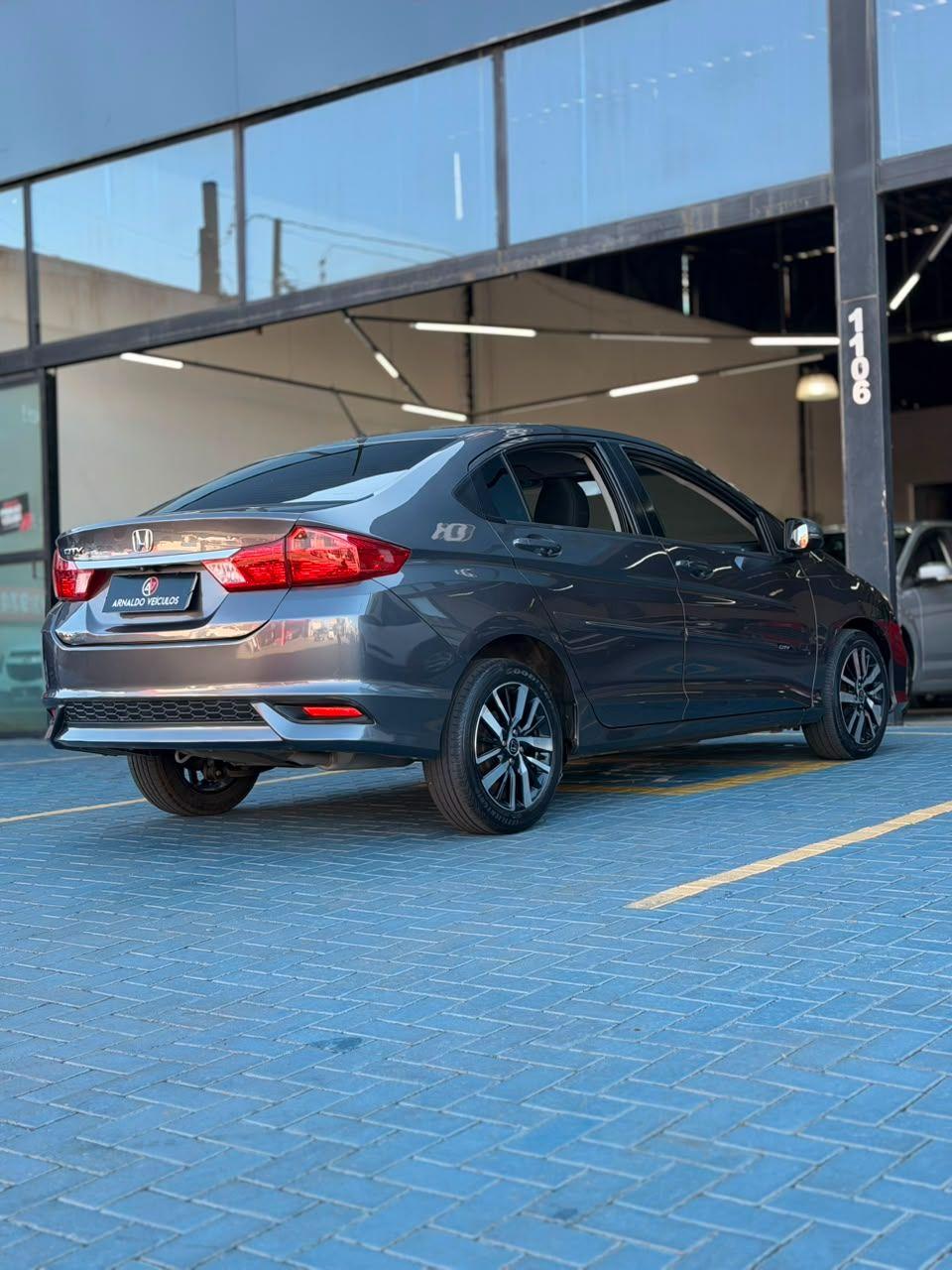 HONDA City Sedan - Foto
