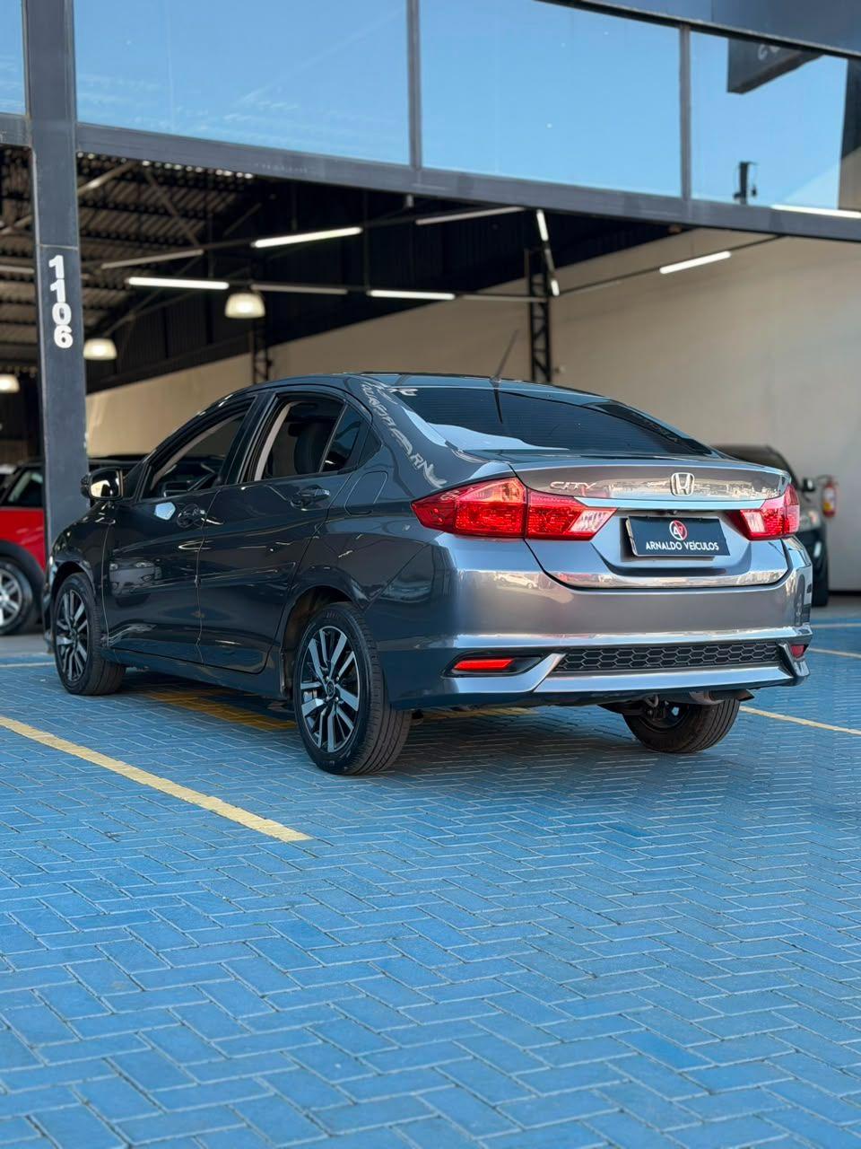HONDA City Sedan - Foto