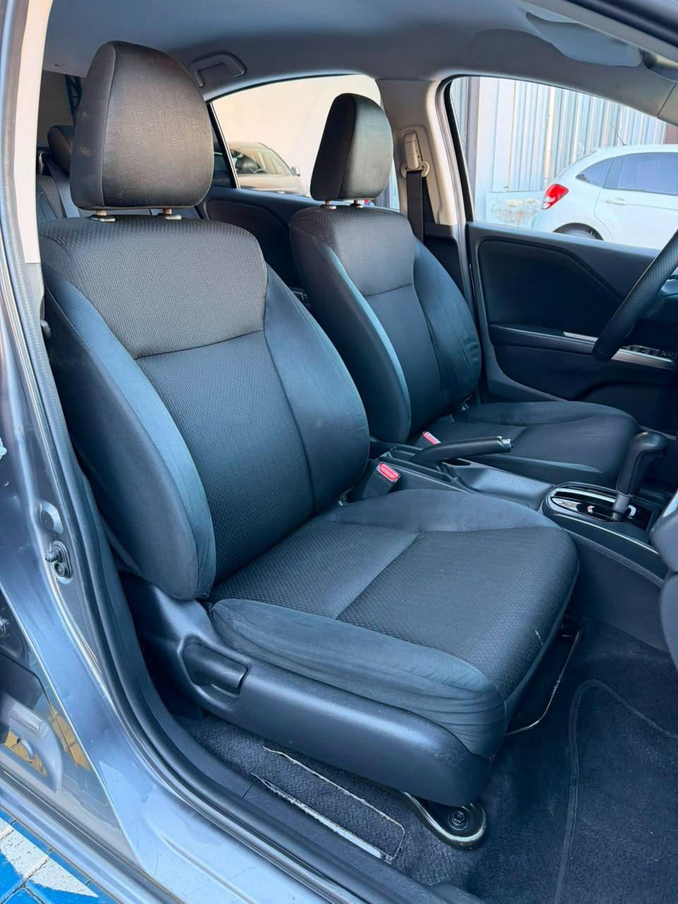 HONDA City Sedan - Foto