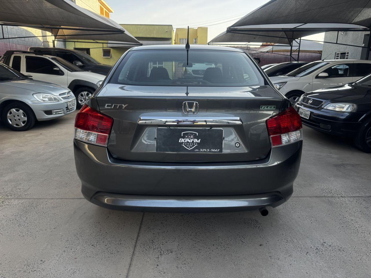 HONDA City Sedan - Foto