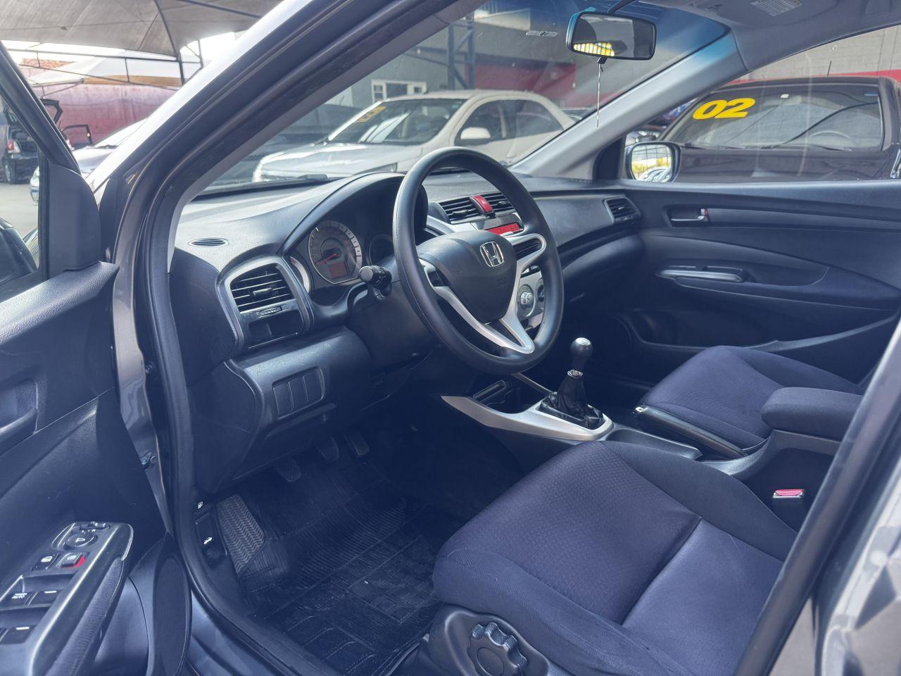 HONDA City Sedan - Foto