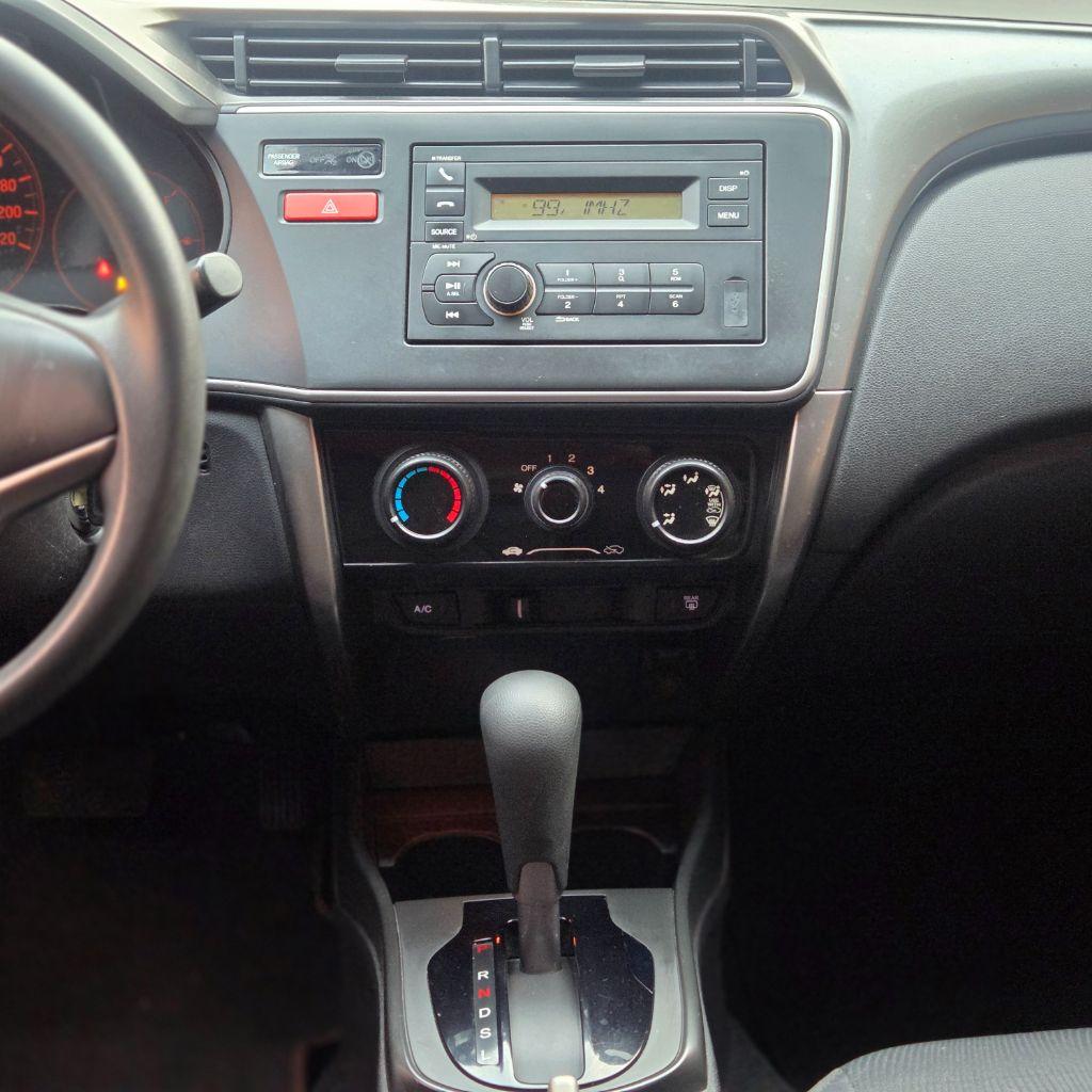 HONDA City Sedan - Foto