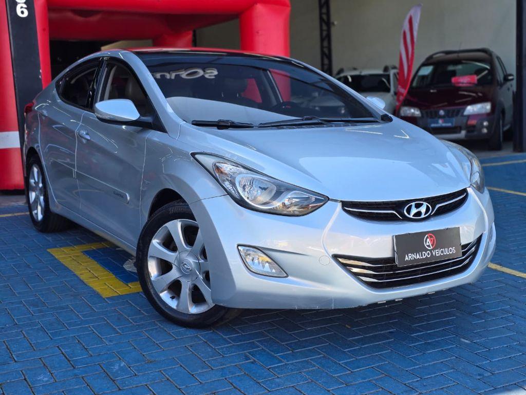 HYUNDAI Elantra - Miniatura