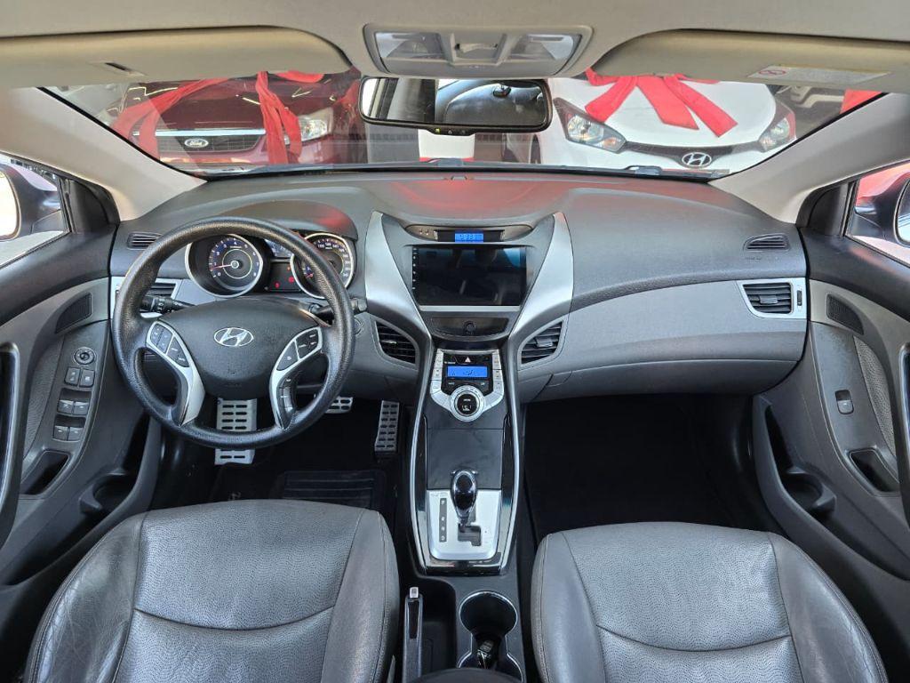 HYUNDAI Elantra - Miniatura