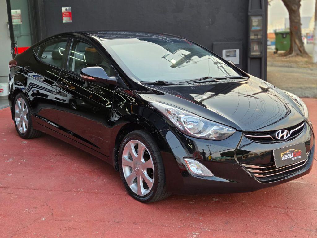 HYUNDAI Elantra - Foto